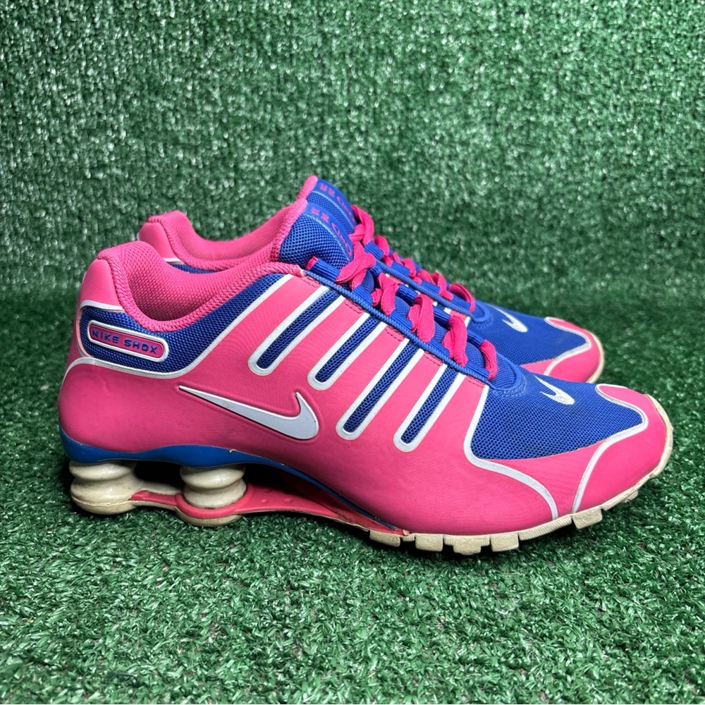 2013โ Womens Nike Shox NZ Pink Silver Running Shoes Size 7 - RARE